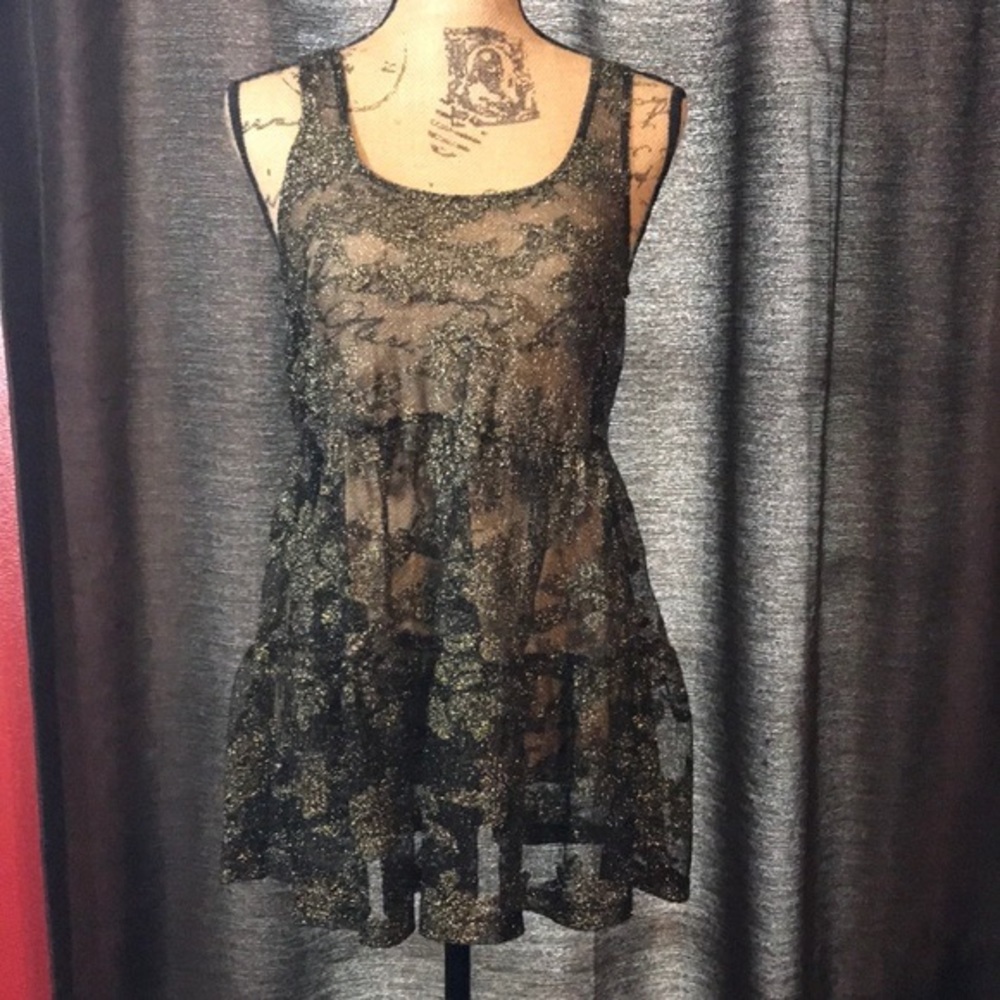 black and sparkly gold mesh peplum tank M 🐼🐼🐼